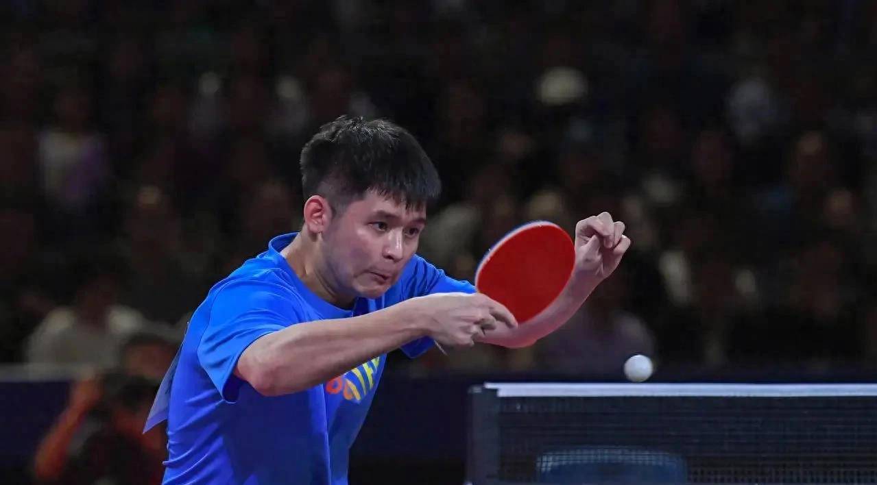 在篮板端的 在篮板端的