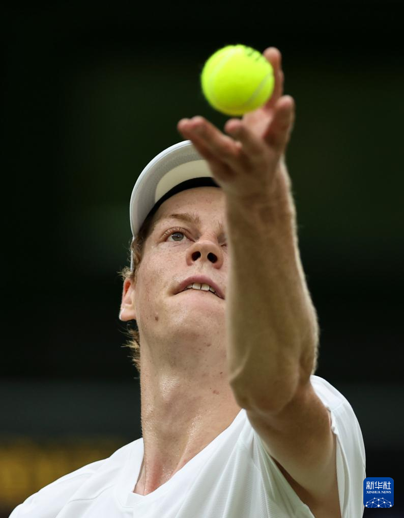 全场观察以 全场观察以